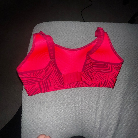 Under Armour Women's Red Sports Bra - Picture 4 of 6